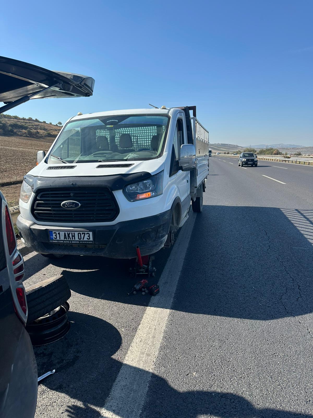 Çukurova site önü lastik değişimi