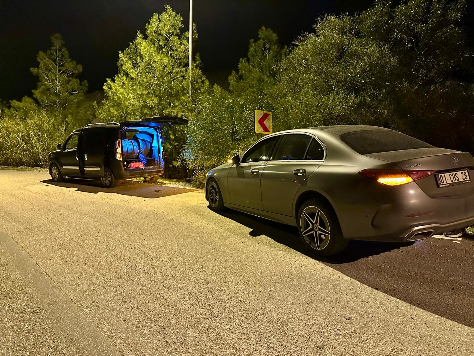 Seyhan merkezde iş yeri önü lastik değişimi